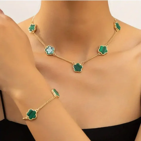 🎁 Clover leaf necklace bracelet set New - Picture 1 of 4